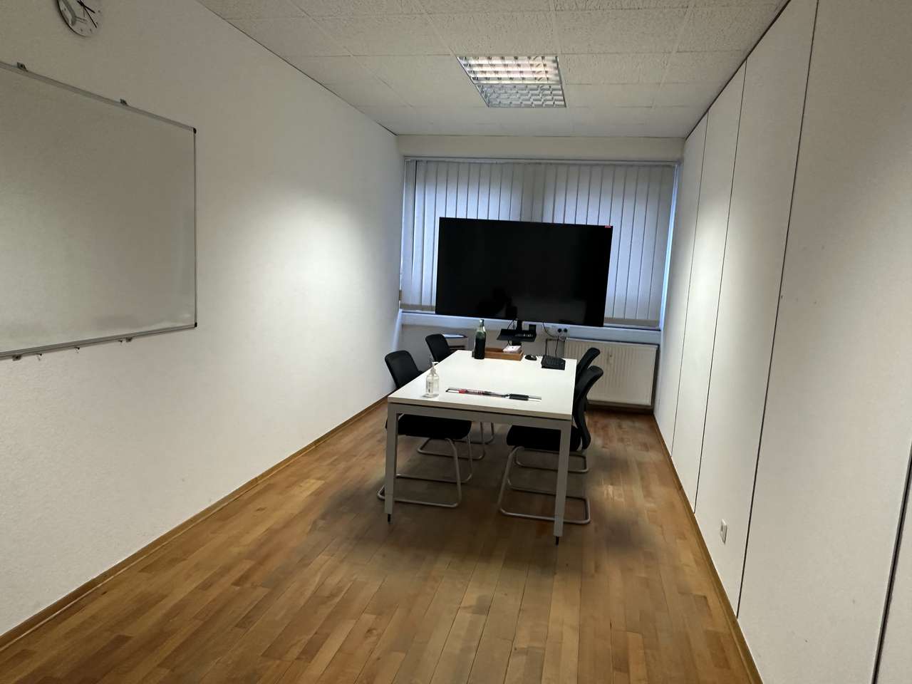 Büro EG